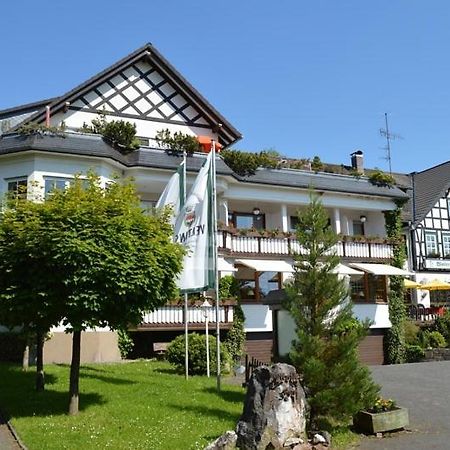 Hotel "Woiler Hof" Garni Эслоэ Экстерьер фото