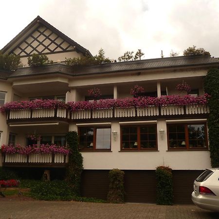 Hotel "Woiler Hof" Garni Эслоэ Экстерьер фото