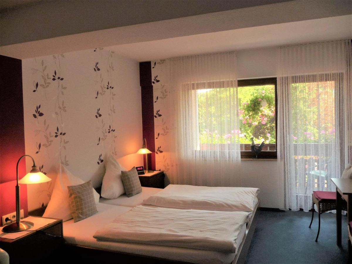 Hotel "Woiler Hof" Garni Эслоэ Экстерьер фото